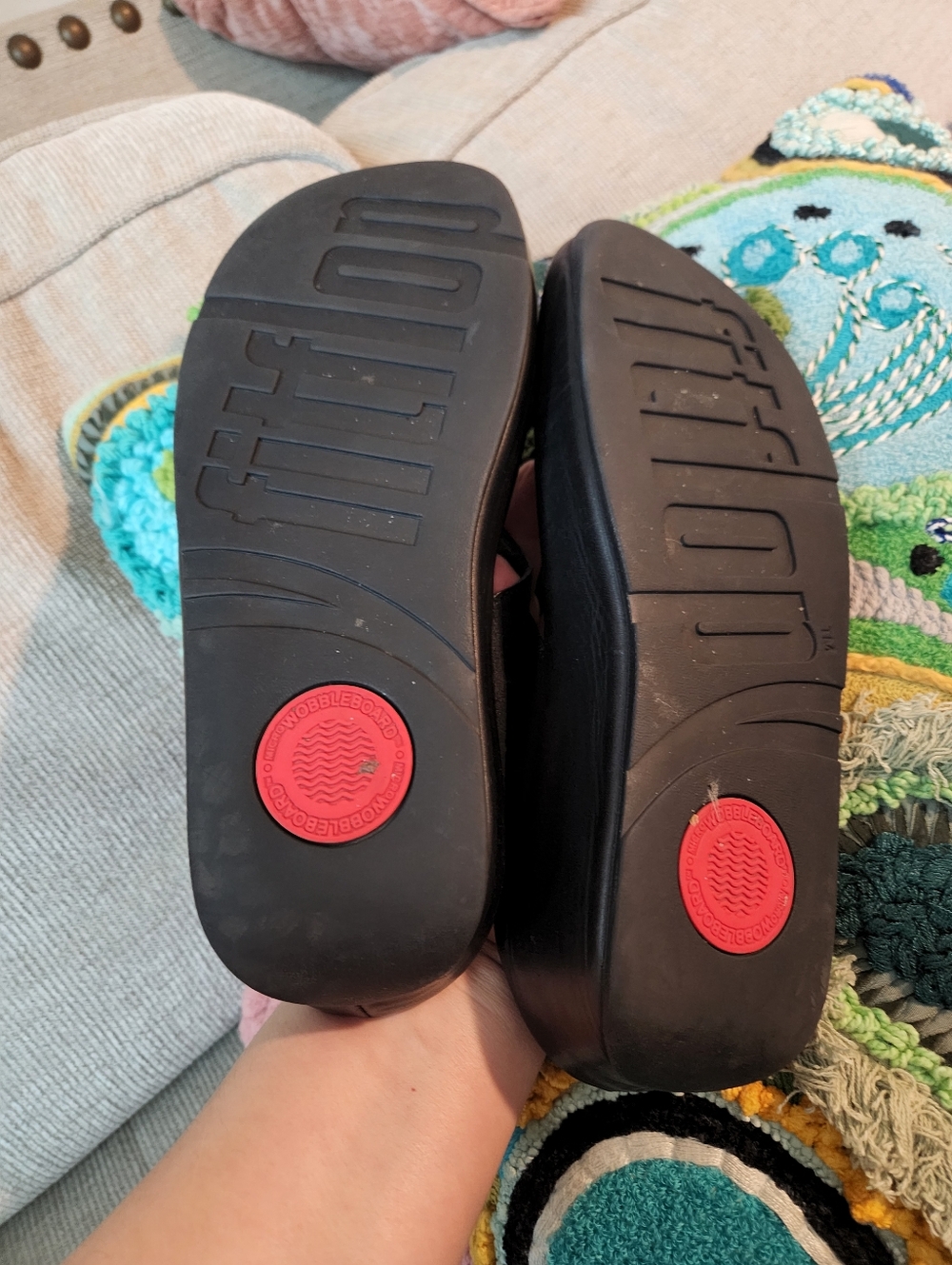 Black Leather Women's Toe-Post Sandals - Picture 4 of 10